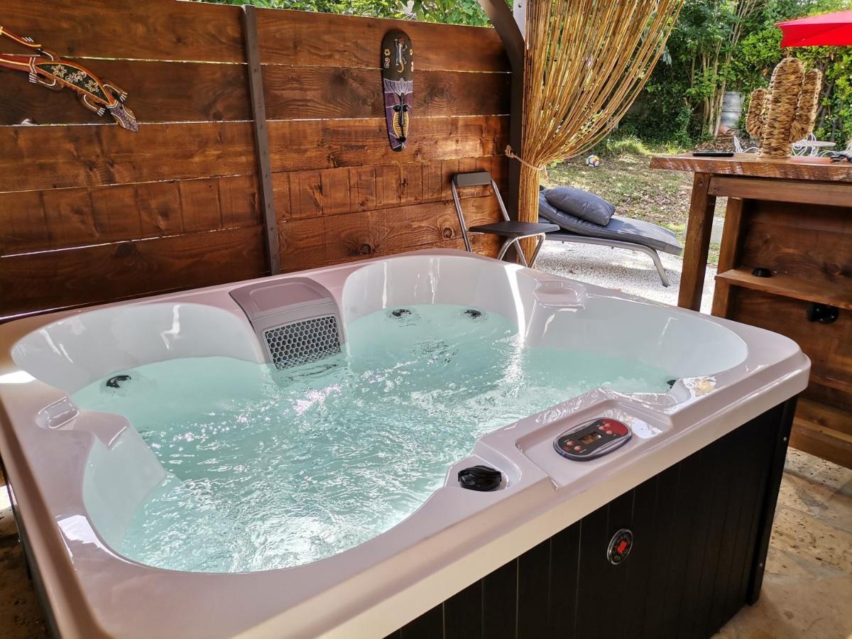 Love Room Avec Spa Nerac Exterior photo