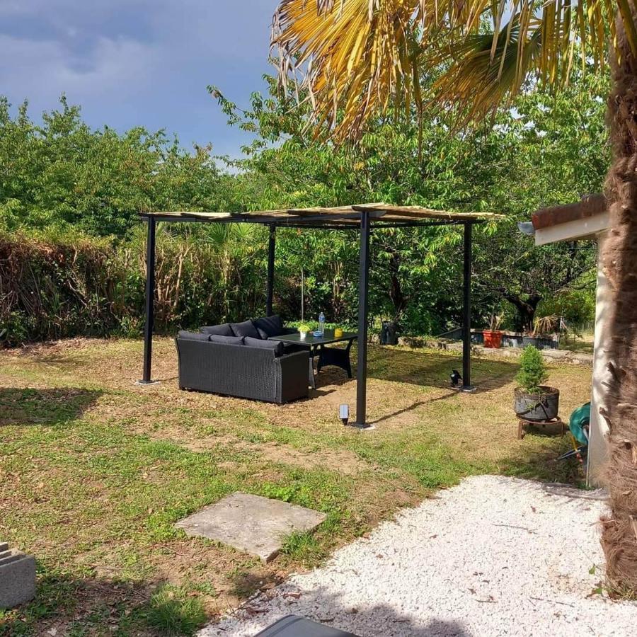 Love Room Avec Spa Nerac Exterior photo