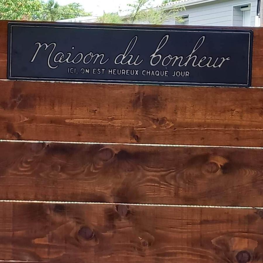 Love Room Avec Spa Nerac Exterior photo